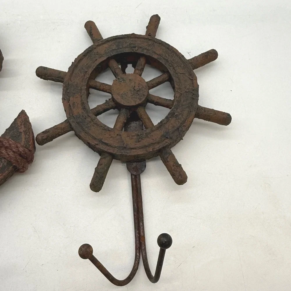 Rustic‎ Nautical Wall Hooks Set Anchor and Ships Wheel Brown 2pc resin rope